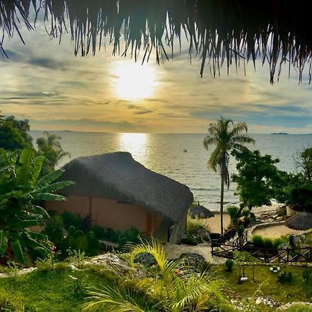 Veronika Resort Nosy Komba Exteriör bild