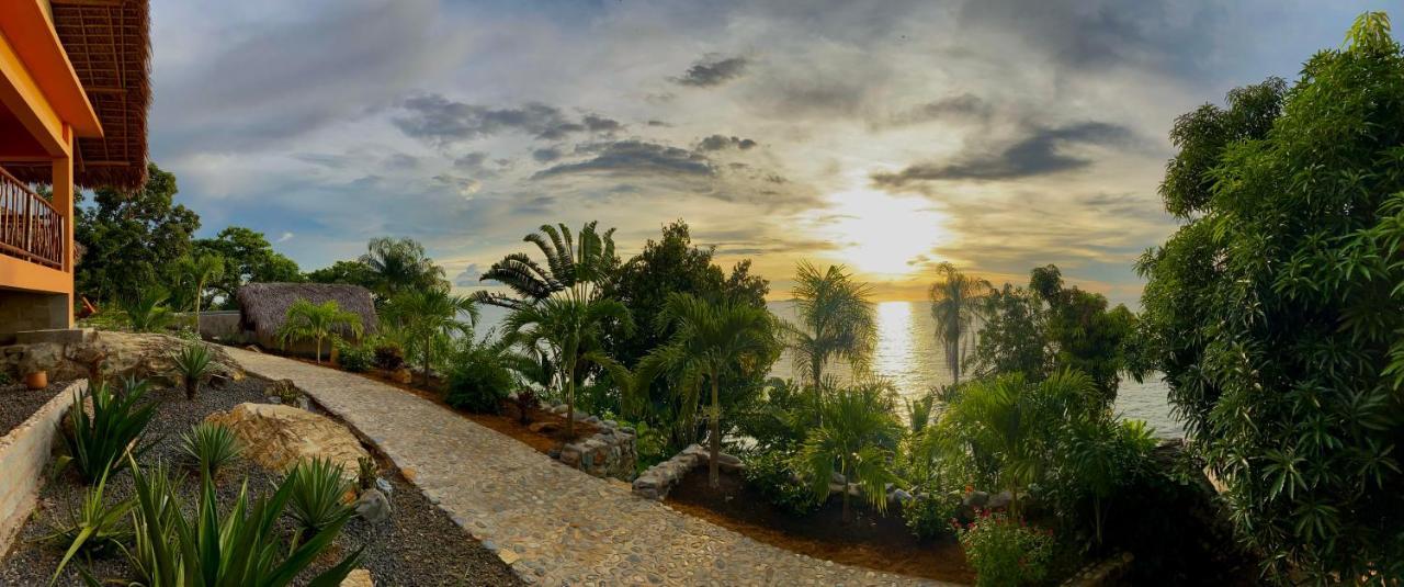 Veronika Resort Nosy Komba Exteriör bild