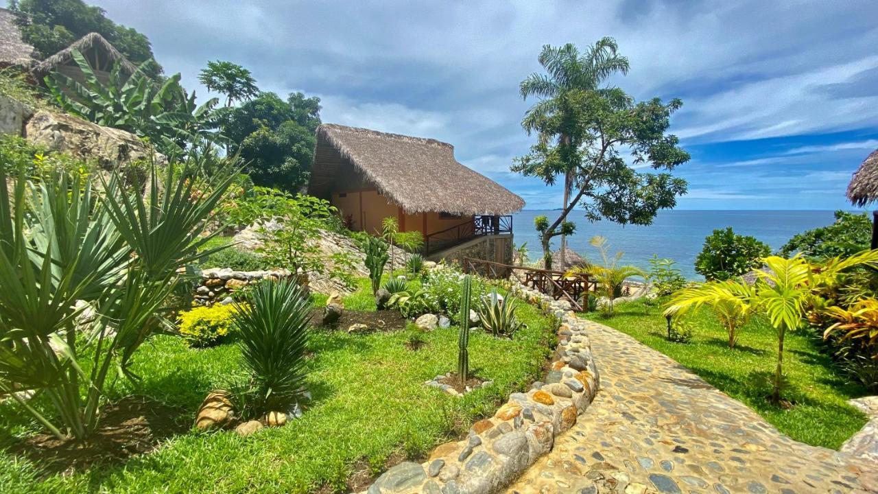 Veronika Resort Nosy Komba Exteriör bild