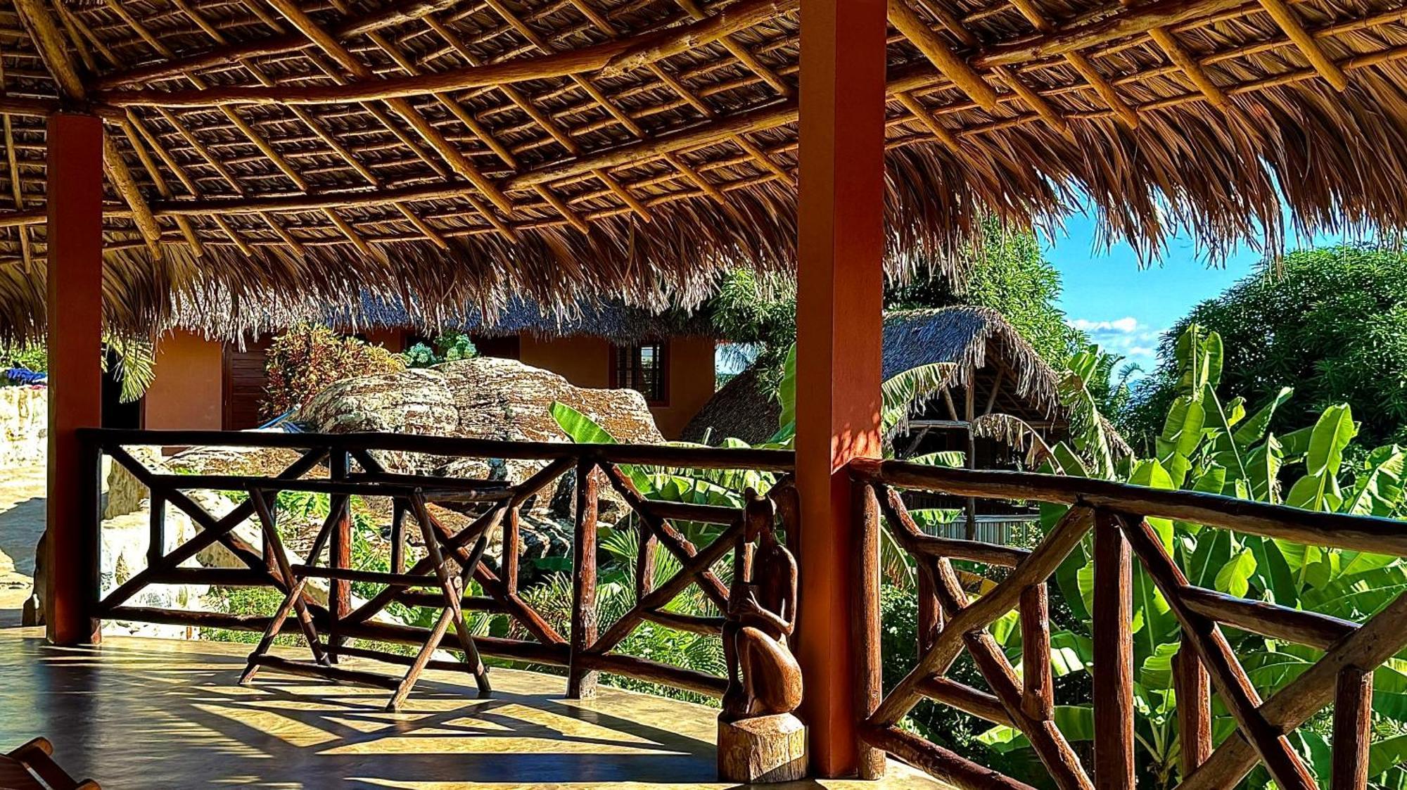 Veronika Resort Nosy Komba Exteriör bild